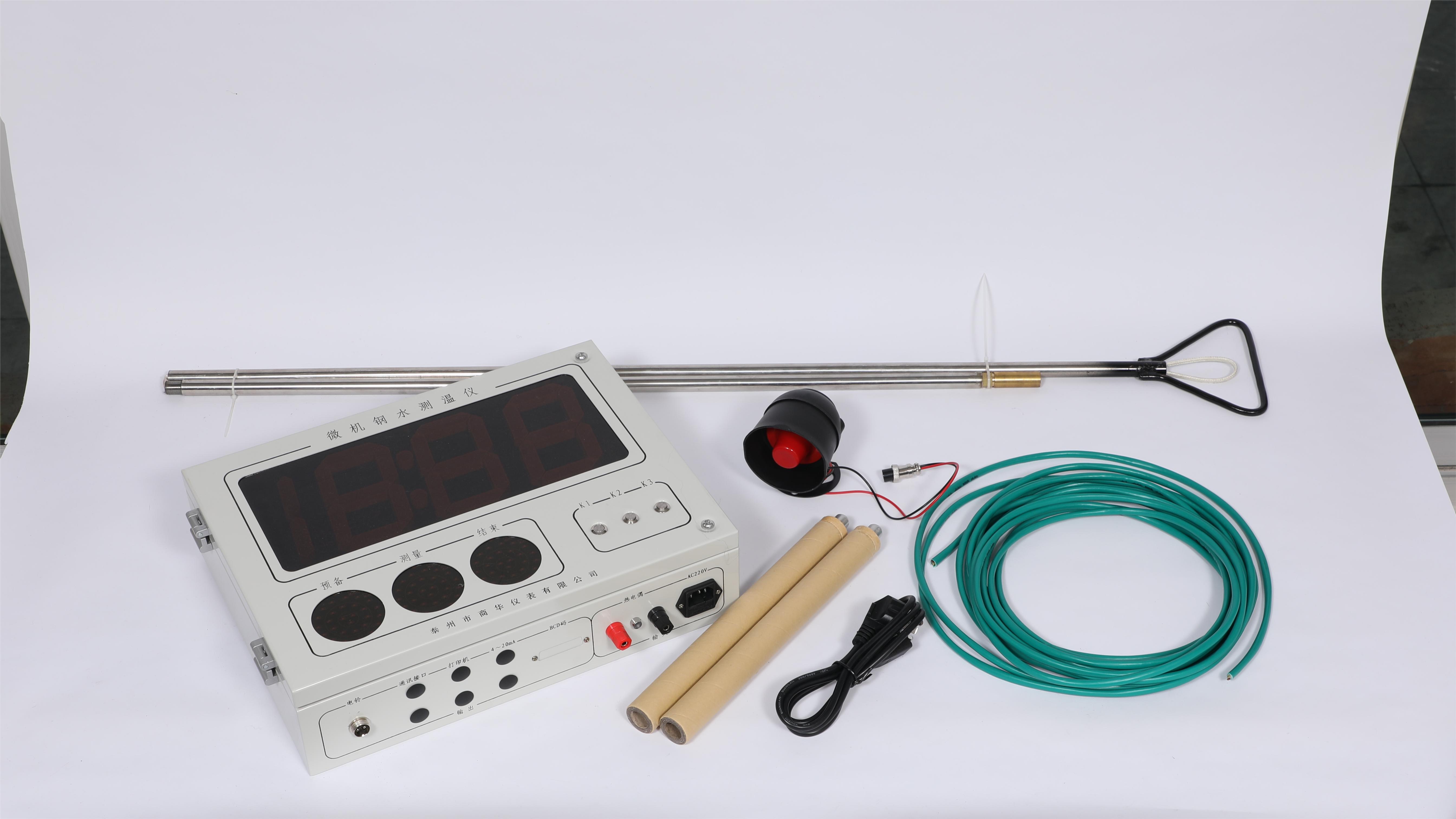 有線(xian)大屏鋼水測溫儀(yi)